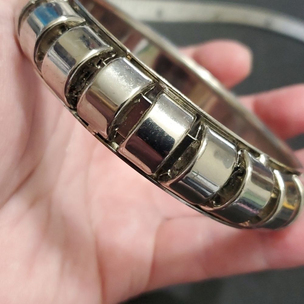 Silver tone chunky bangle bracelet